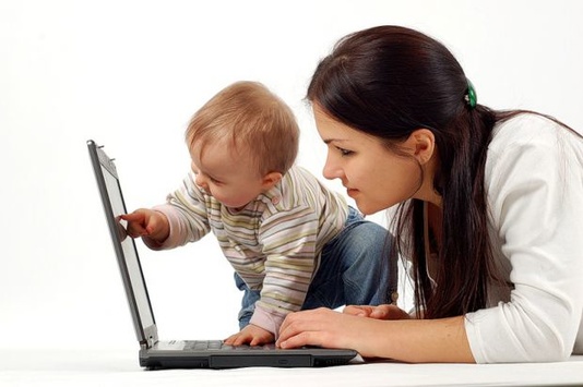 Подання заяви в електронному вигляді пришвидшить виплату допомоги при народженні дитини